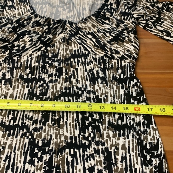 Ann Taylor Office Dress w Stretch, Wrinkle Free, Neutral Colours, Soft Knit - Picture 10 of 12